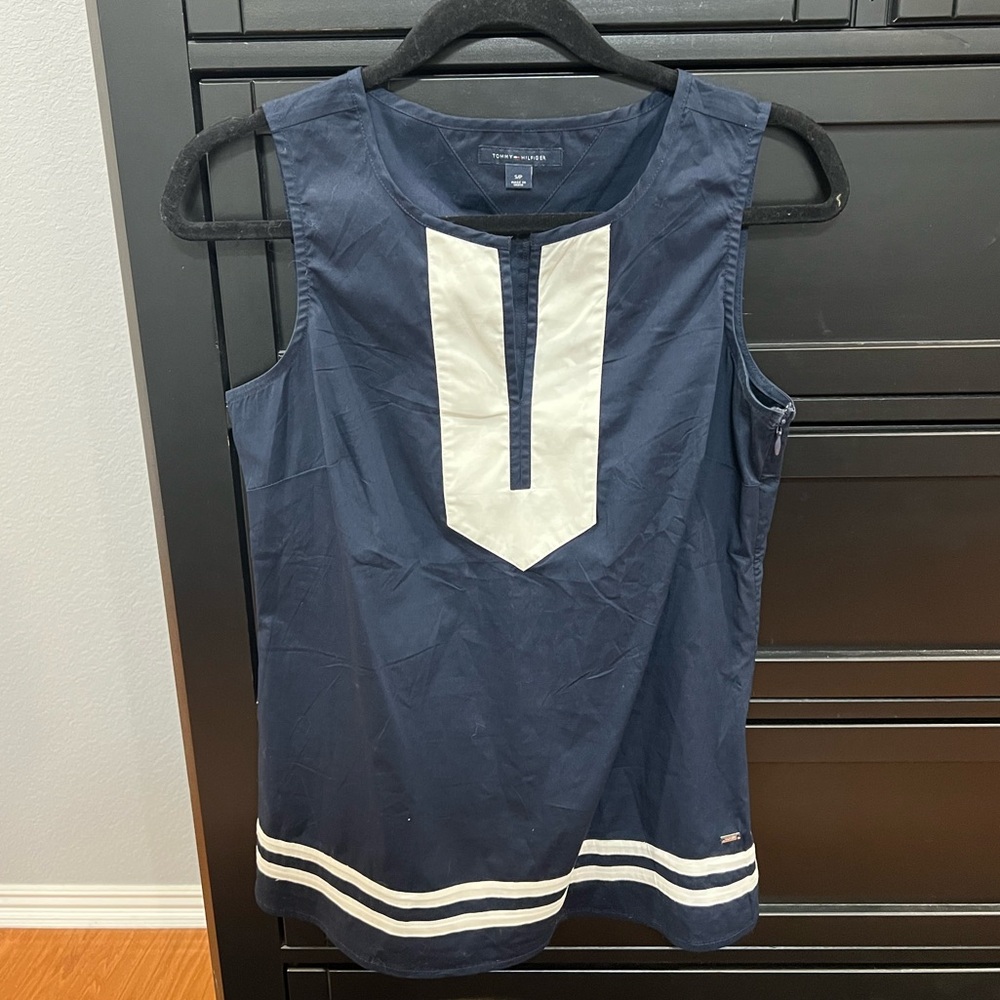 Tommy Hilfiger Size small